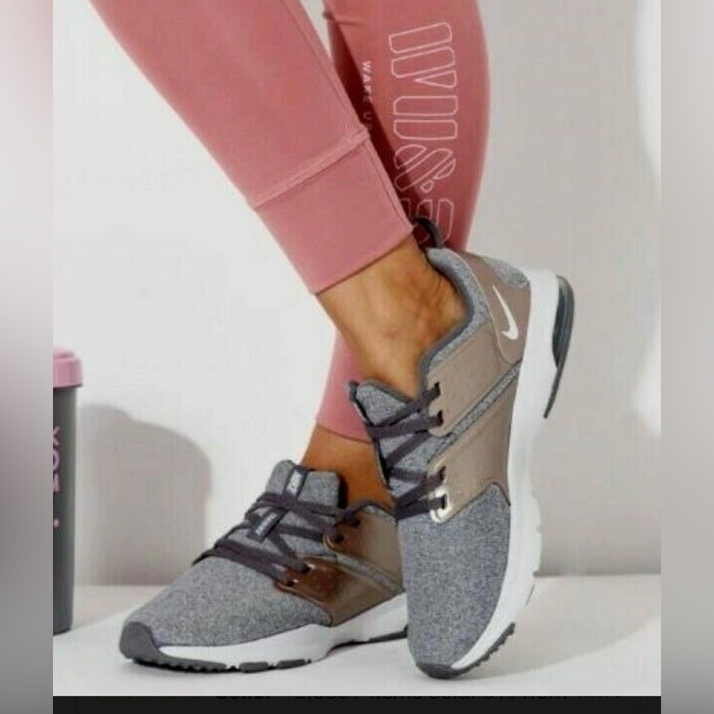 Nike Women's Air Bella TR Premium
Training Shoes